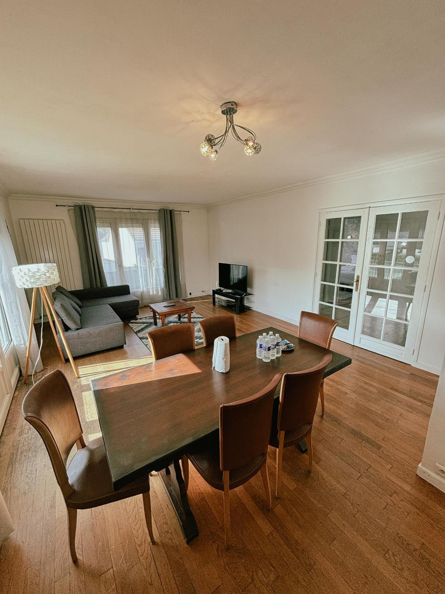 Duplex Avec Jardin - Proche Paris - Disneyland - Rer - Noisy-le-Grand Buitenkant foto